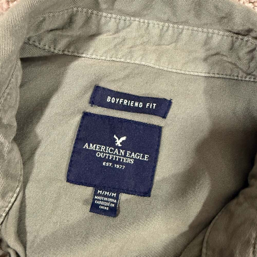 American Eagle Boyfriend Fit Utility Shirt Womens M Olive Green Button Front - Picture 3 of 7